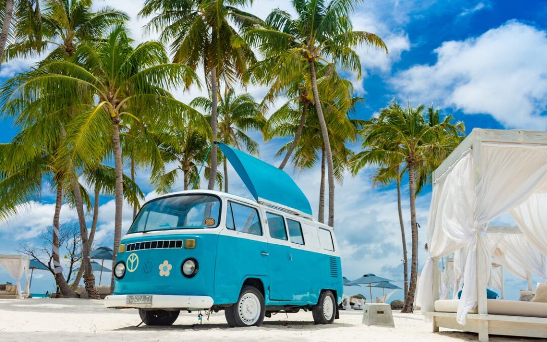 8 Awesome Retro Campers For Travelling